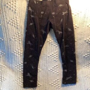 Girls size med Unicorns in Space Leggings